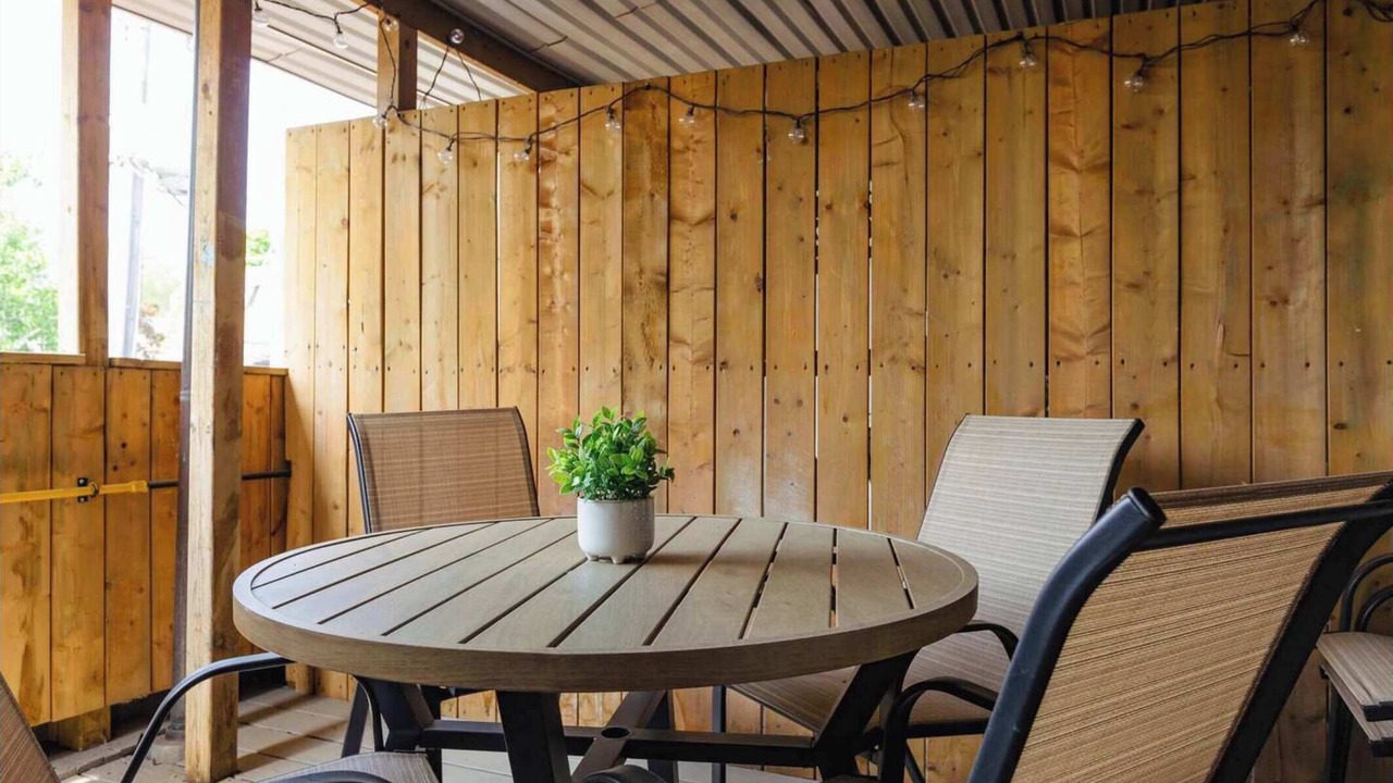 Photo of Outdoor in Leslieville