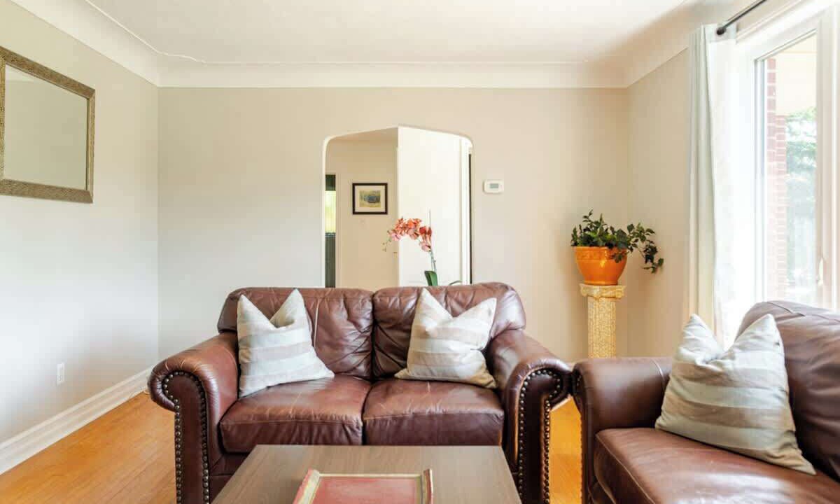 Photo of Livingroom in Burlington