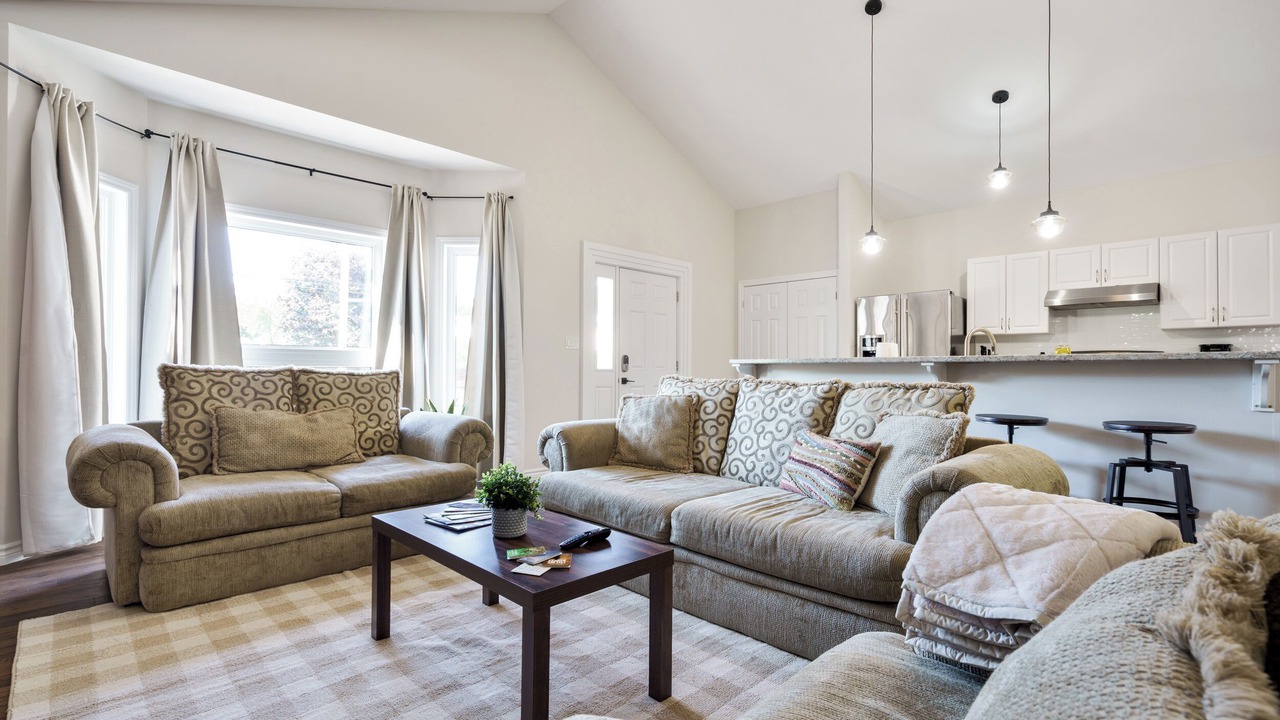 Photo of Livingroom in Fenelon Falls