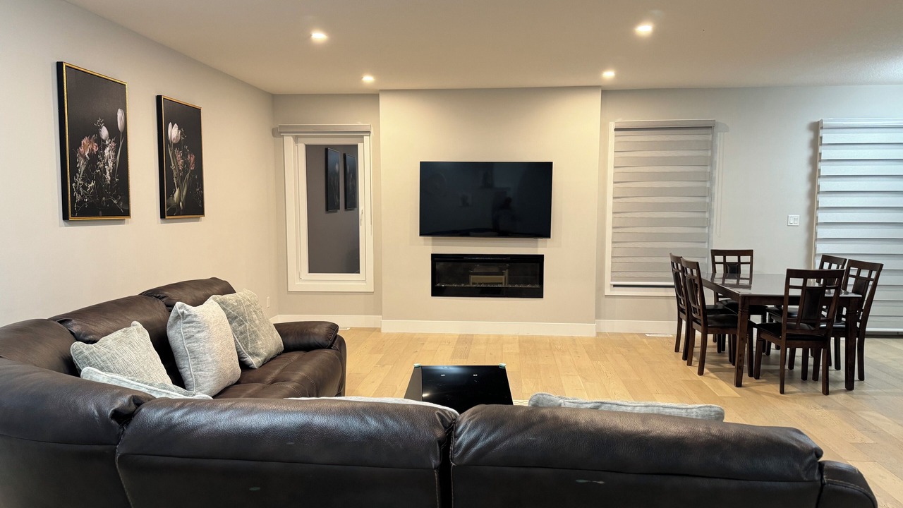 Photo of Livingroom in Middlesex Centre