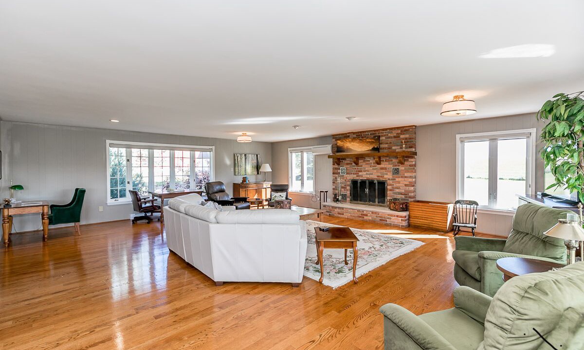 Photo of Livingroom in Creemore