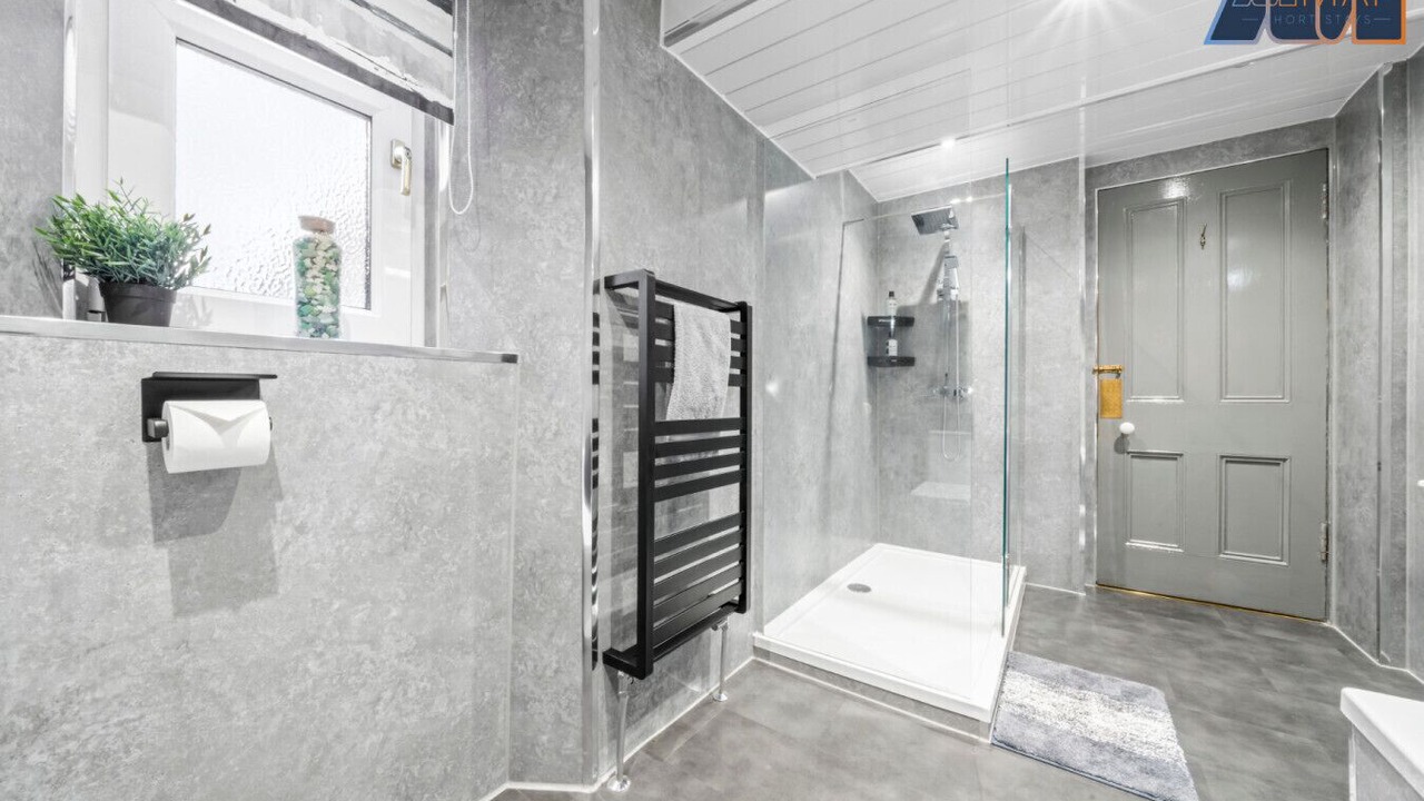 Photo of Bathroom in Wemyss Bay