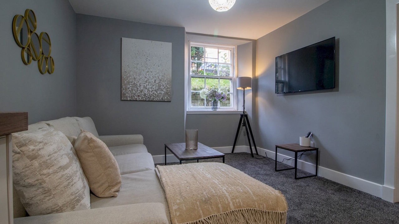 Photo of Livingroom in Glasgow Westend