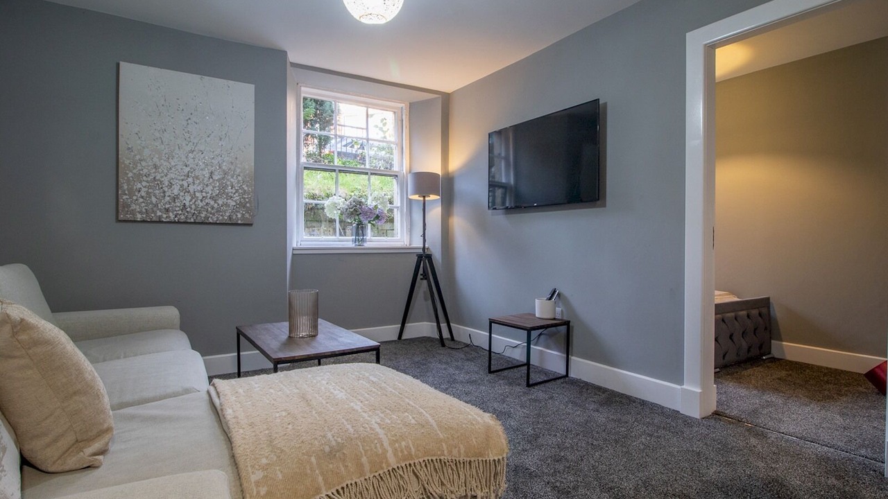 Photo of Livingroom in Glasgow Westend