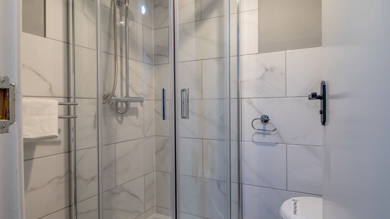 Photo of Bathroom in Glasgow Westend