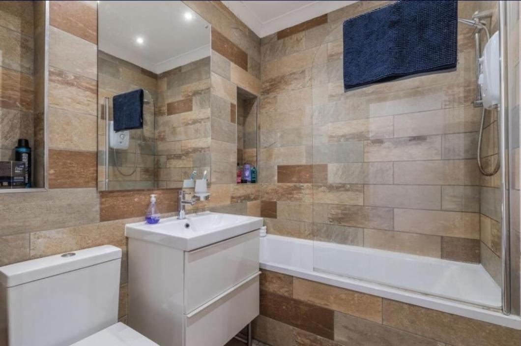 Photo of Bathroom in City Centre Glasgow