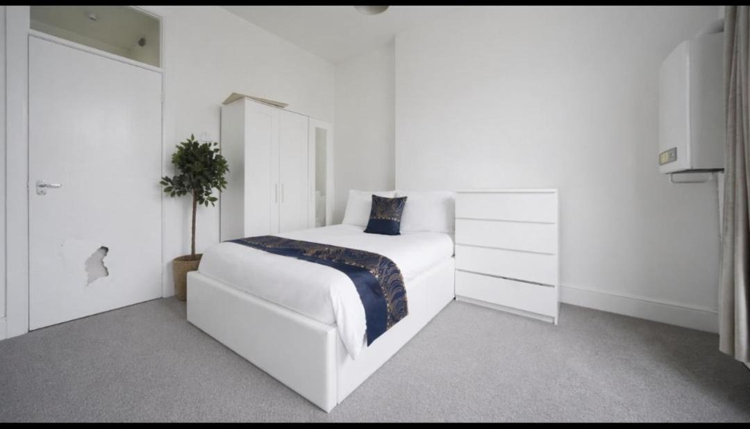 Photo of Bedroom in Paisley