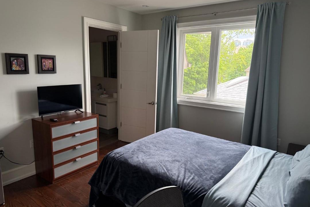 Photo of Bedroom in Willowdale