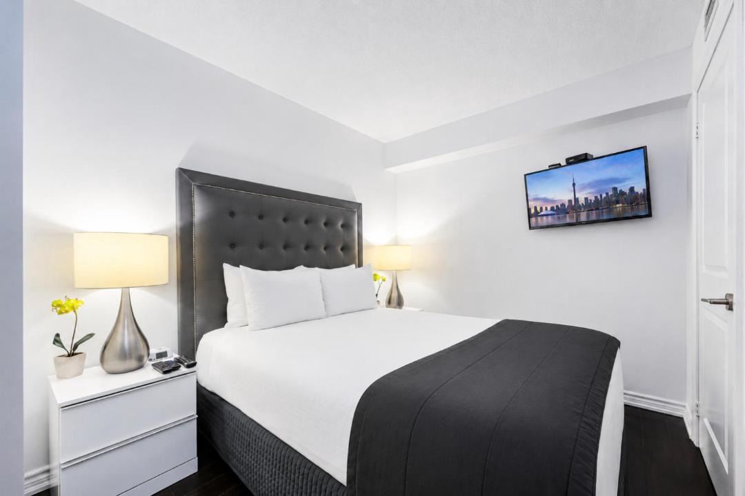 Photo of Bedroom in Bay Street Corridor