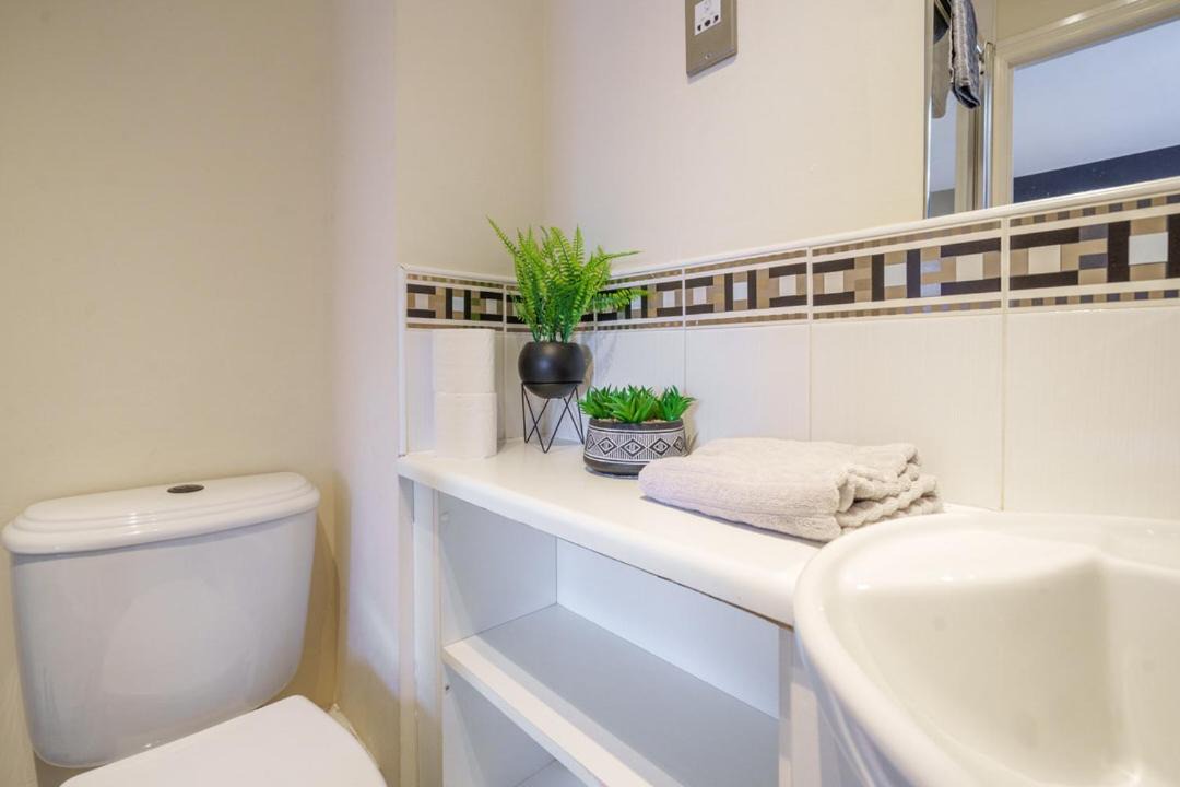 Photo of Bathroom in Finnieston