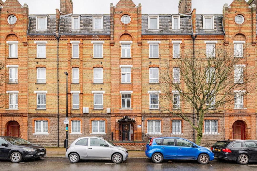 Photo of Buildings in Shadwell
