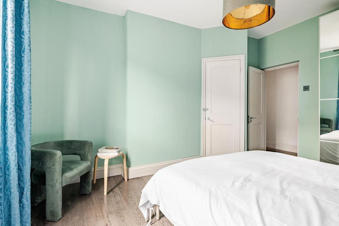 Photo of Bedroom in Shadwell