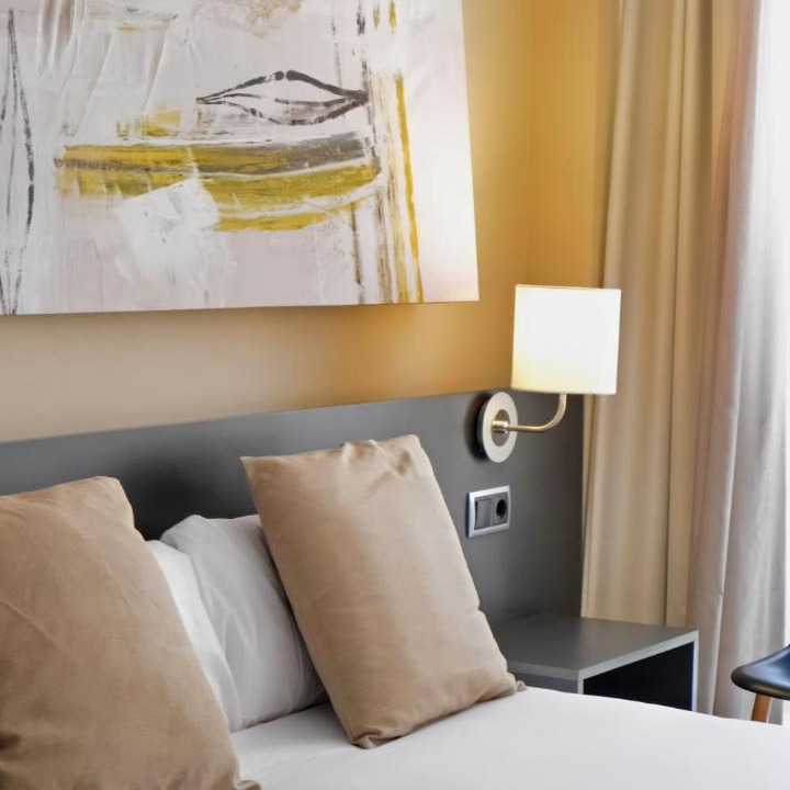 Photo of Bedroom in Roses Town Center