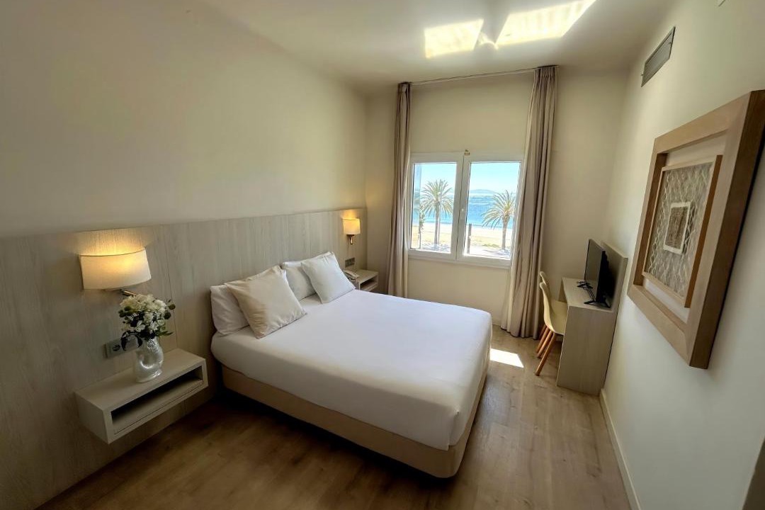 Photo of Bedroom in Roses Town Center