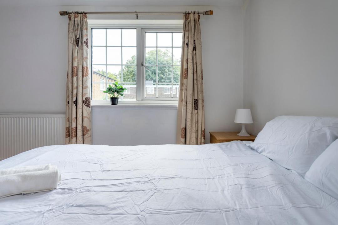 Photo of Bedroom in Shadwell