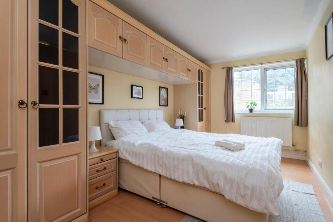 Photo of Bedroom in Shadwell