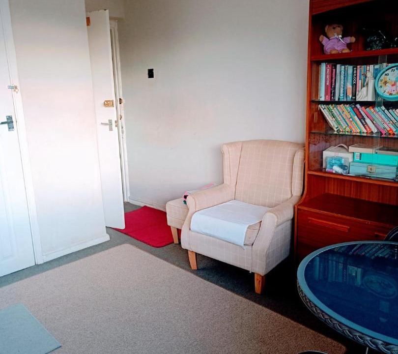 Photo of Livingroom in Elm Park