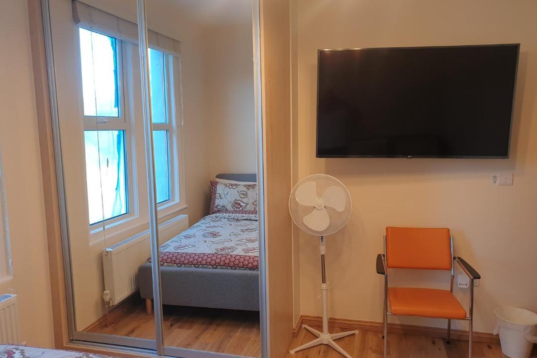Photo of Bedroom in Valentines
