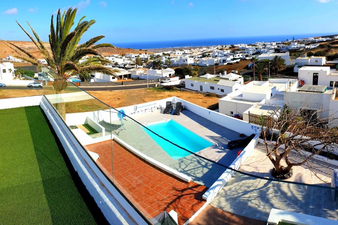 Photo of Outdoor in Tias