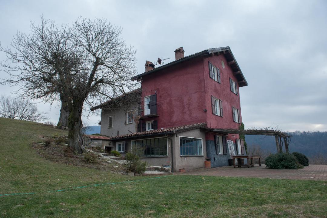 Photo of Buildings in Busalla