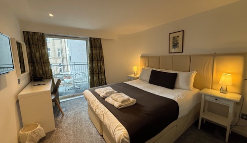 Two King Bedroom Apartment with Sofa Bed
