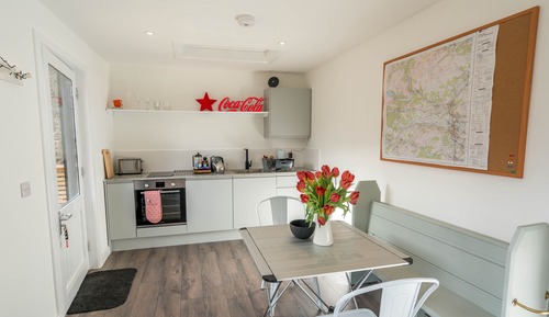 Superior Apartment, Ensuite, Courtyard View (The Workshop )