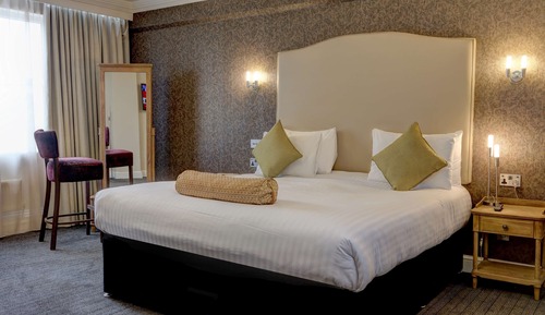 Suite, 1 Queen Bed, Non Smoking, Jetted Tub