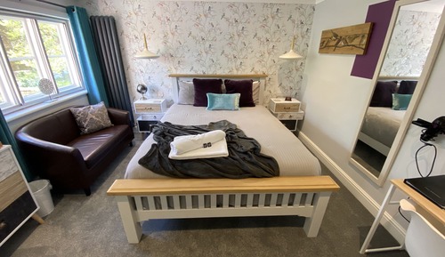 Deluxe Double Room (Silver Birch )