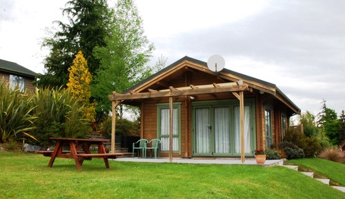 One Bedroom Spa Chalet (Queen)
