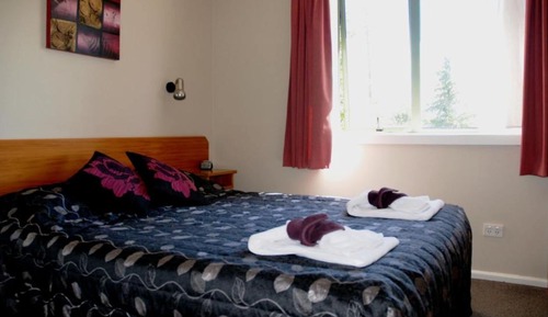 One Bedroom Chalet (Queen)