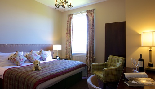 Double Room, 1 Double Bed (Loch View)