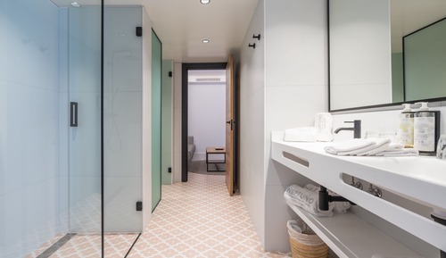 Junior Suite, Balcony (2 Adults + 1 Child)
