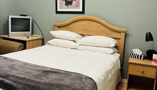 Superior Suite, 1 Queen Bed, Kitchenette