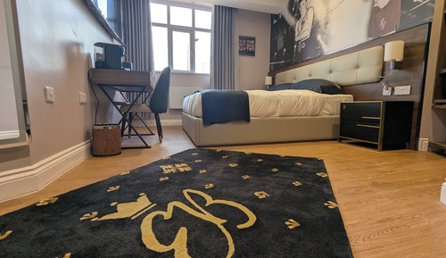 Luxury Suite, 1 King Bed, Non Smoking, Ensuite