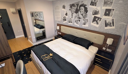 Luxury Suite, 1 King Bed, Non Smoking, Ensuite