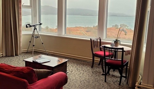 Romantic Studio Suite
