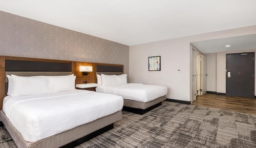 Room, 2 Queen Beds, Accessible, Bathtub