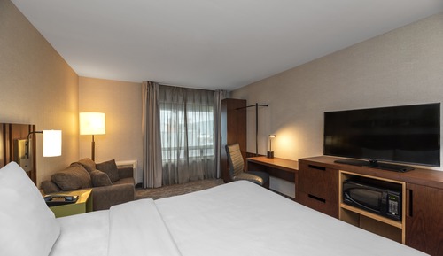 Room, 1 King Bed, Non Smoking, Top Floor No Pets