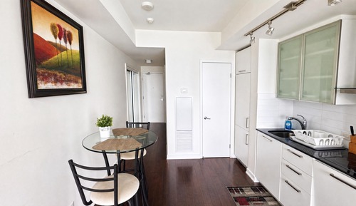 Basic Studio Suite, 1 Queen Bed, Non Smoking, Private Bathroom