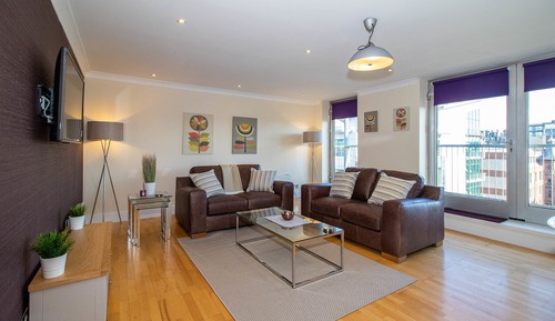 City Apartment, 2 Bedrooms (350 Argyle Street, Glasgow, G2 8NE)