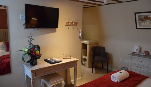 Deluxe Double or Twin Room