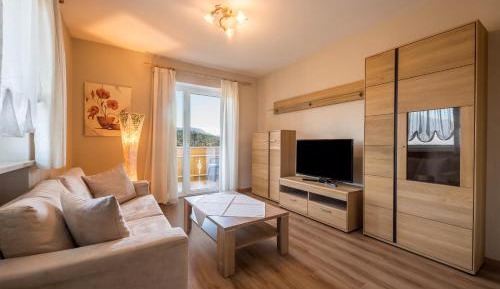 Two-Bedroom Deluxe Apartment with Balcony