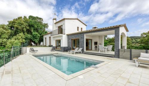 Villa with Sea View