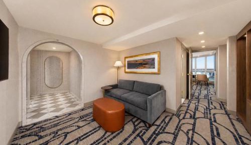 The Presidential Suite | Premium Fallsview | (High Floor)