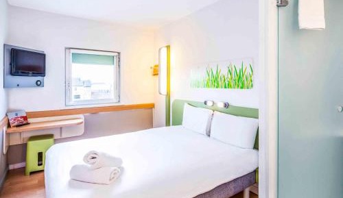 Double Room (2 Adults)