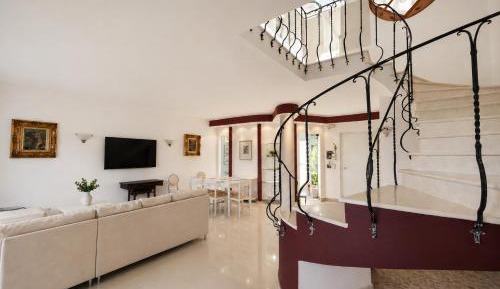 Three-Bedroom Townhouse