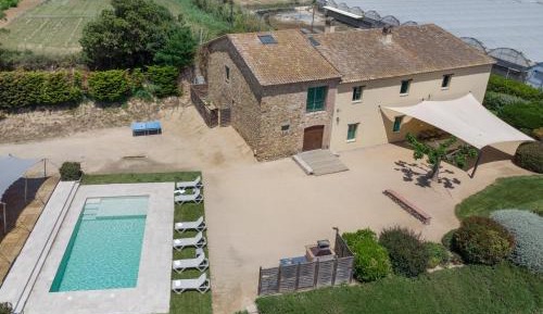 Villa with Garden View