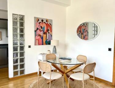 One-Bedroom Apartment with City View