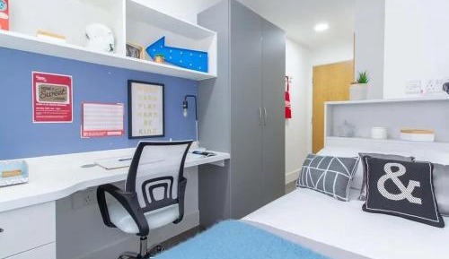 Single Room with Private Bathroom