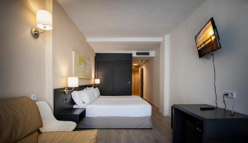 Standard Double or Twin Room with Balcony